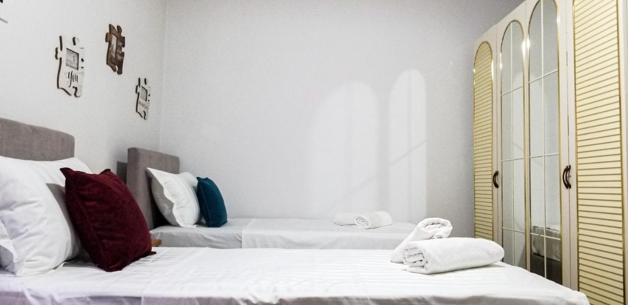 Spacious And Cozy - Ajia Apartamento